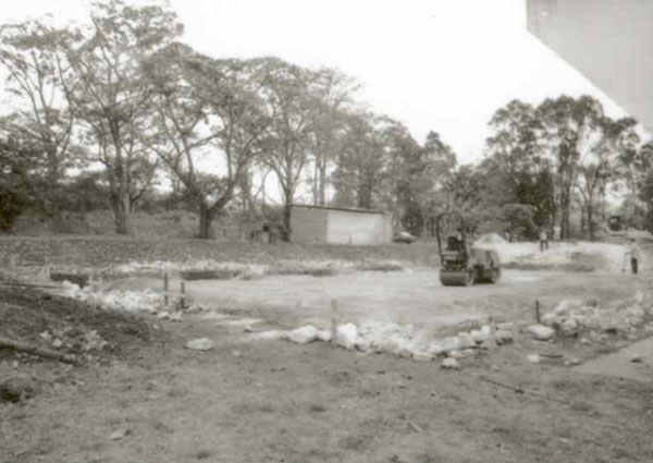 Foto antigua del terreno donde se construyó el edificio Archivo Intermedio